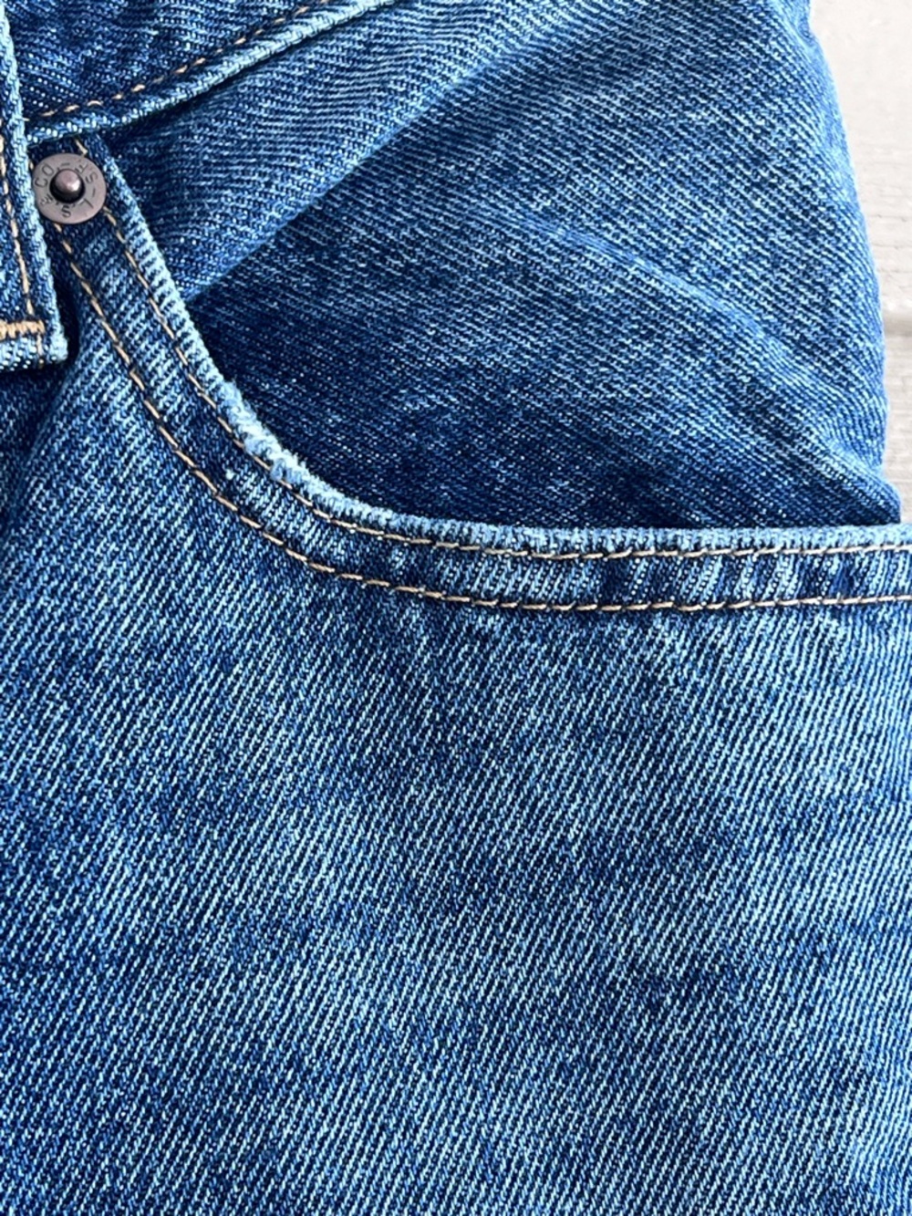 Levi’s Premium Baggy Dad Straight Leg Jeans - Picture 8 of 13